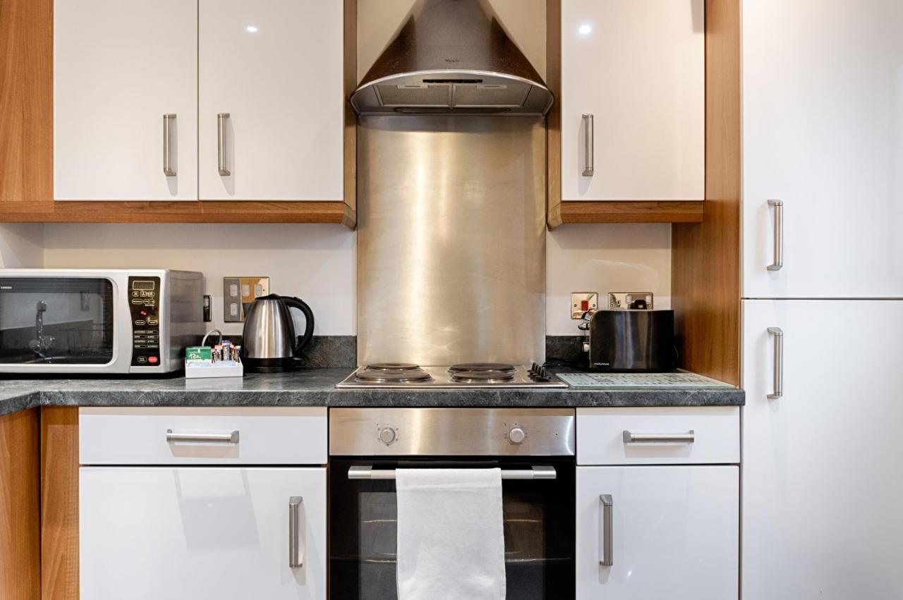Apartamento Parking, Balcony, Fully Equipped Kitchen Swansea Exterior foto
