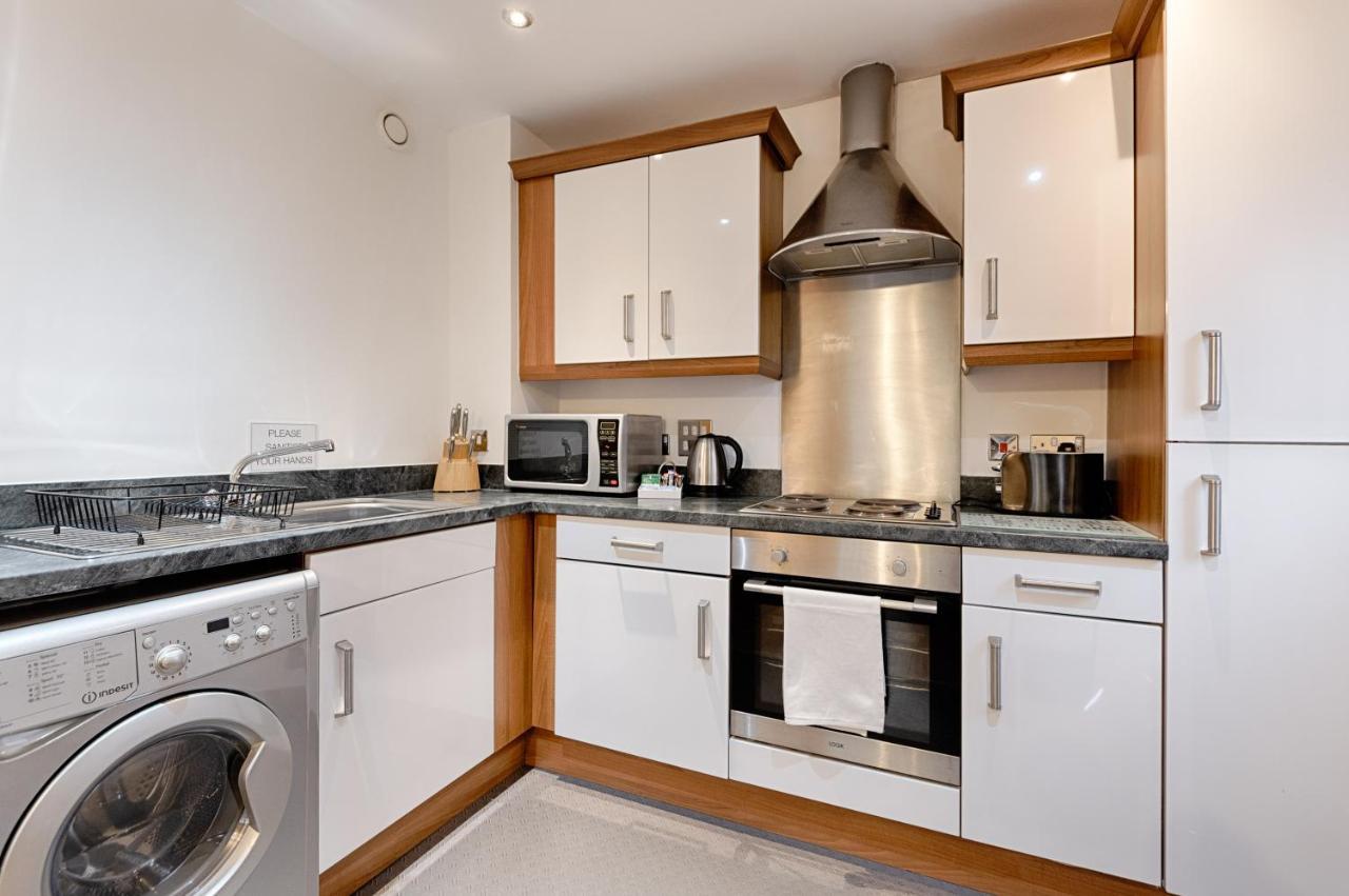 Apartamento Parking, Balcony, Fully Equipped Kitchen Swansea Exterior foto