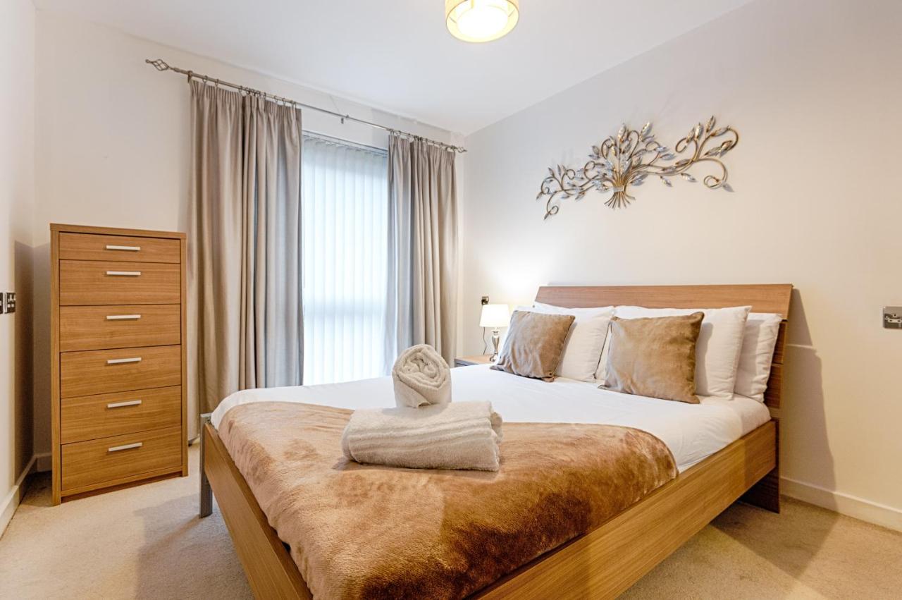 Apartamento Parking, Balcony, Fully Equipped Kitchen Swansea Exterior foto